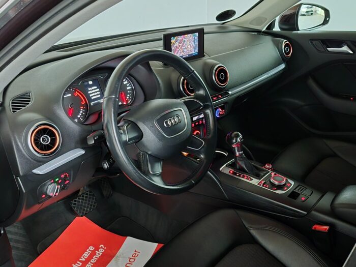 Audi A3 TDi 110 Ambition Sportback S-tr. 2014 - Image 8