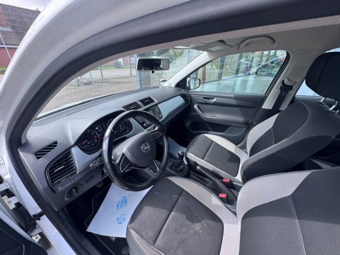 Skoda Fabia TSi 90 Ambition Combi 2017 - Image 9