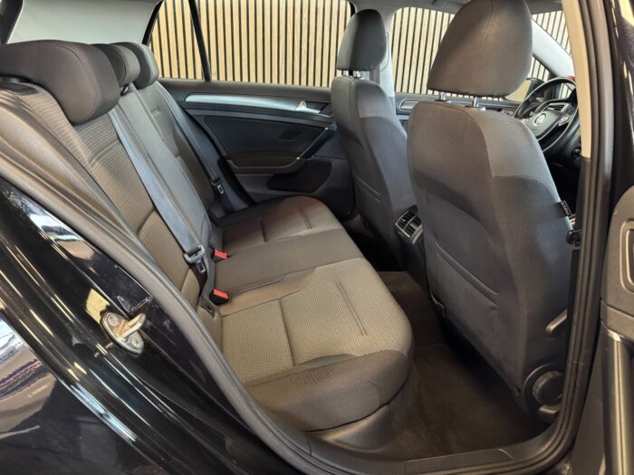 VW Golf VII TSi 130 Comfortline DSG 2019 - Image 19
