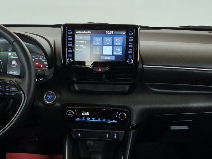 Mazda 2 Hybrid Agile CVT 2023 - Image 14