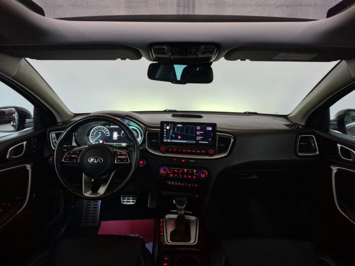 Kia Ceed PHEV Upgrade+ SW DCT 2021 - Image 9