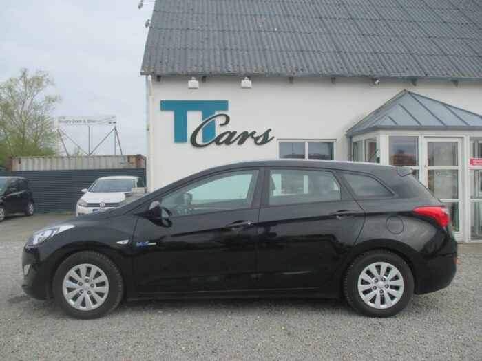 Hyundai i30 GDi Comfort CW Eco 2013 - Image 2