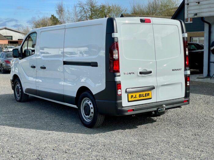 Renault Trafic dCi 130 L2H1 Tekno 2025 - Image 3