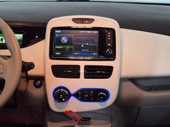 Renault Zoe Life 2019 - Image 14