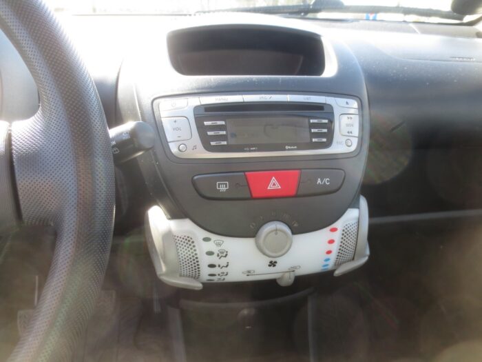 Citroën C1 Seduction Clim 2012 - Image 8
