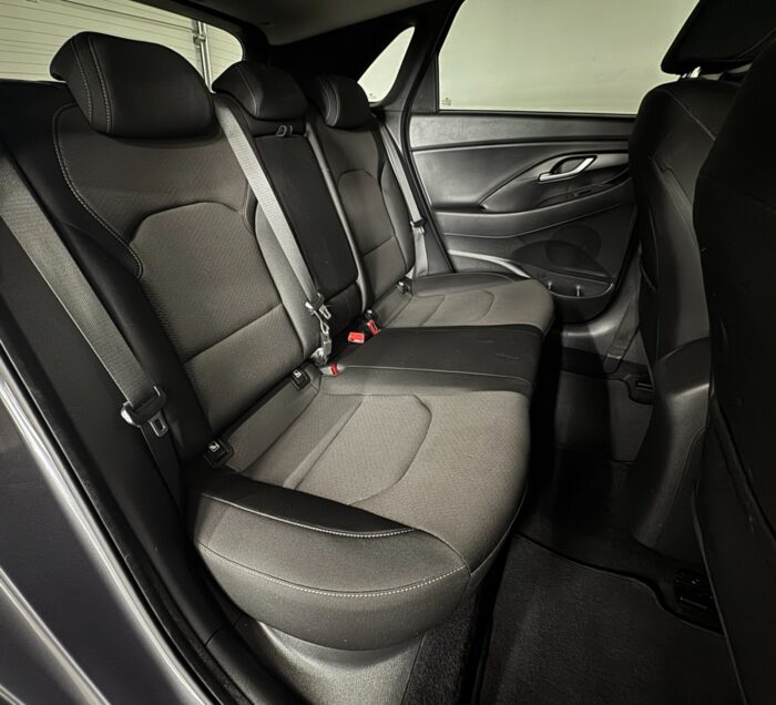 Hyundai i30 T-GDi Premium 2017 - Image 7