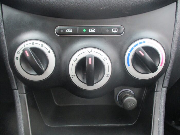 Hyundai i10 Classic 2009 - Image 14