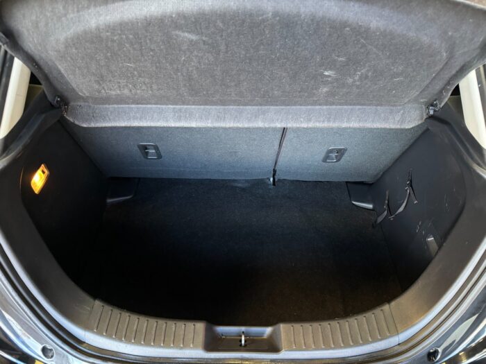 Mazda 2 SkyActiv-G 90 Niseko 2018 - Image 16