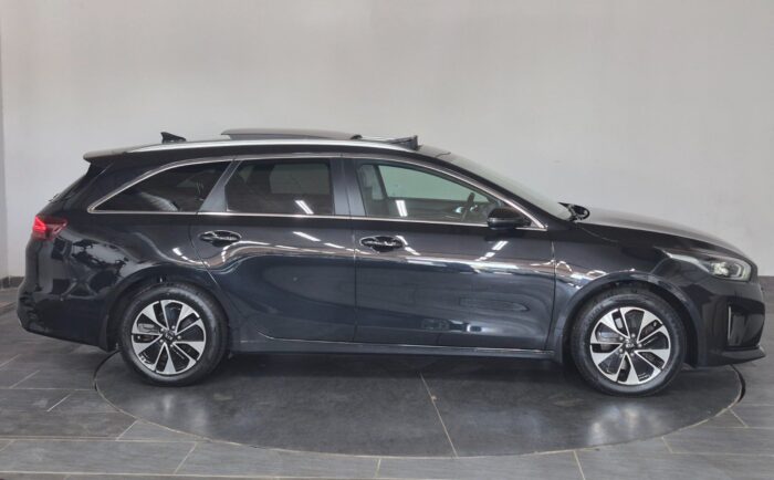 Kia Ceed PHEV Upgrade+ SW DCT 2021 - Image 3