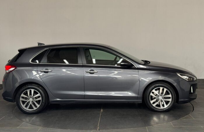 Hyundai i30 T-GDi Premium 2017 - Image 3