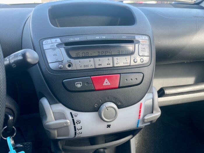 Toyota Aygo  2008 - Image 8