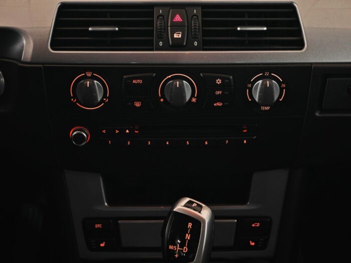 BMW 525d Steptr. 2008 - Image 12