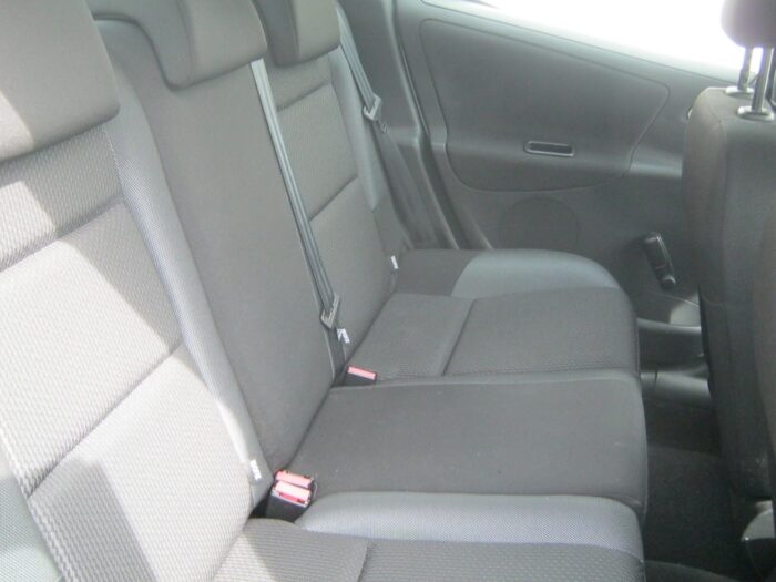 Peugeot 207 HDi 90 Comfort+ 2010 - Image 12