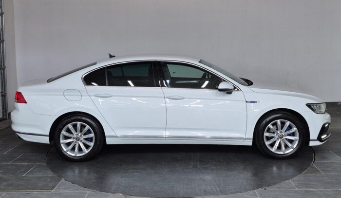 VW Passat GTE DSG 2021 - Image 3