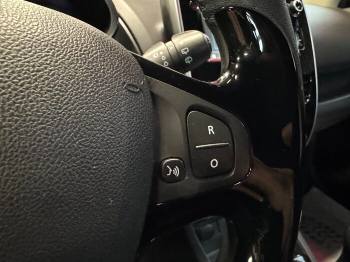 Renault Clio IV TCe 90 Expression 2015 - Image 22