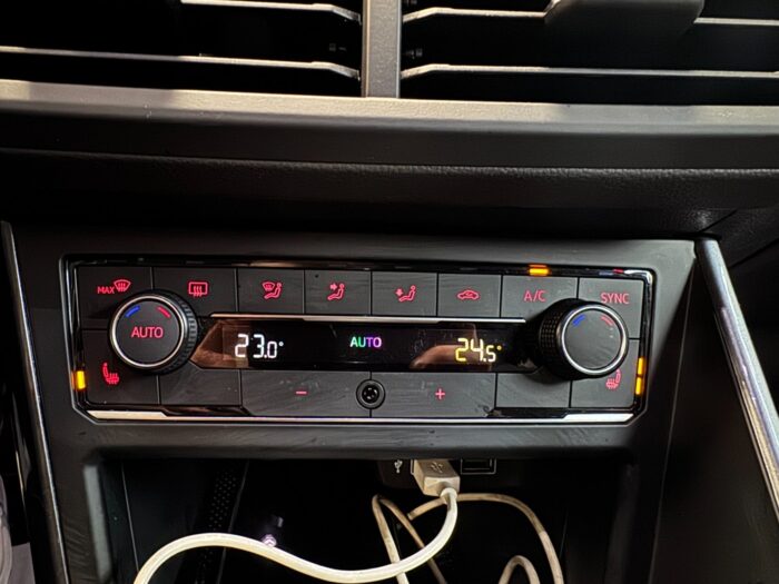 VW Polo TSi 115 Highline DSG 2019 - Image 19
