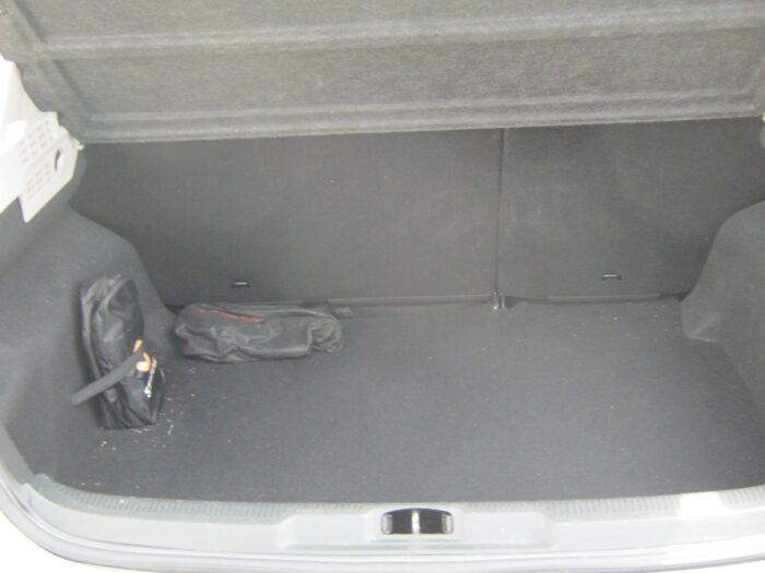 Peugeot 207 HDi 90 Comfort+ 2010 - Image 11