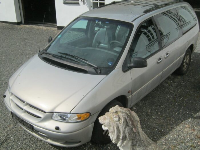 Chrysler Grand Voyager LX aut. AWD 2000 - Image 2