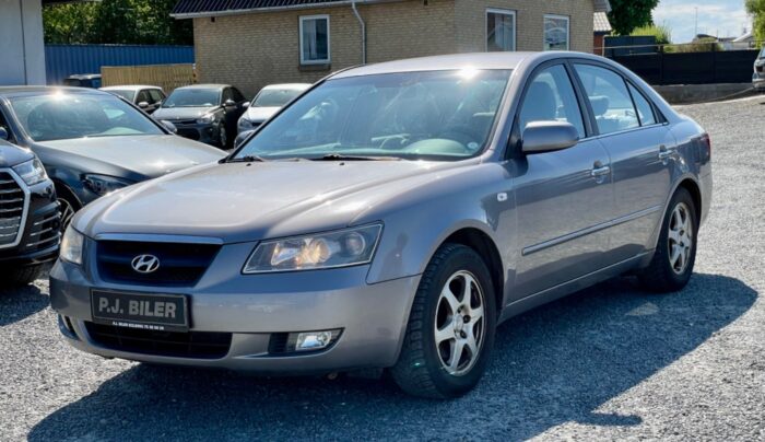 Hyundai Sonata GL 2006 - Image 2
