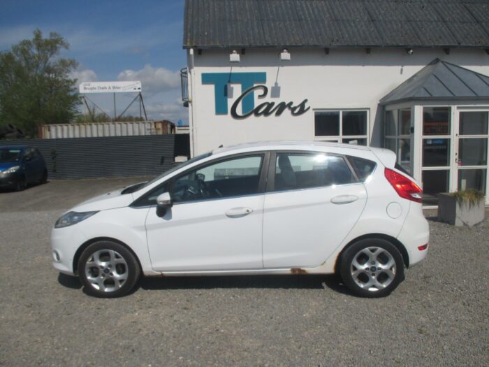 Ford Fiesta Trend 2009 - Image 2