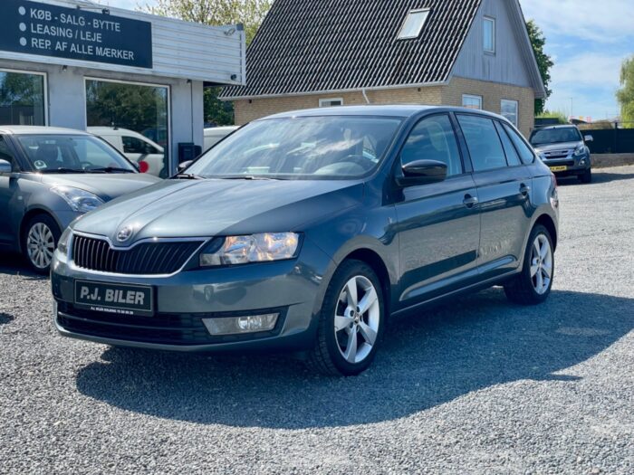 Skoda Rapid TSi 105 Ambition Spaceback GreenTec 2015 - Image 2