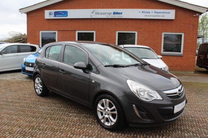 Opel Corsa 16V Cosmo 2012 - Image 4