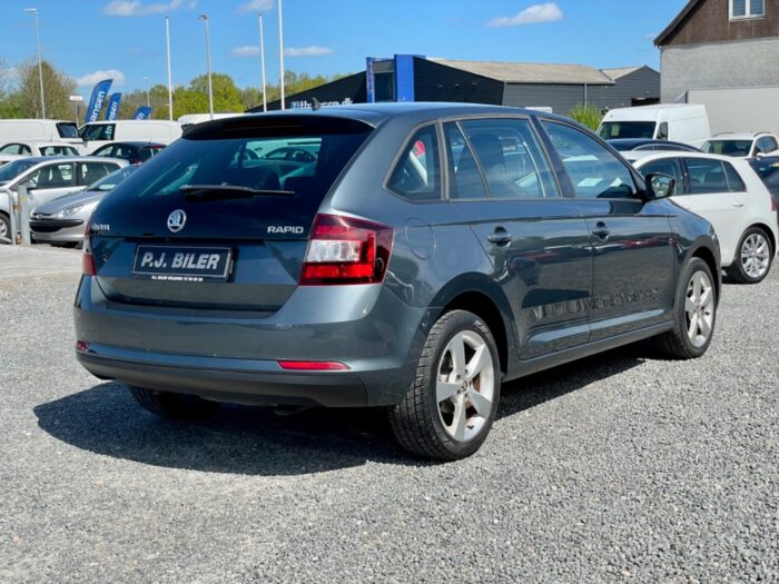 Skoda Rapid TSi 105 Ambition Spaceback GreenTec 2015 - Image 4