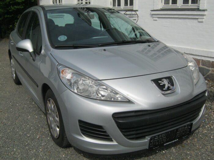 Peugeot 207 HDi 90 Comfort+ 2010 - Image 6