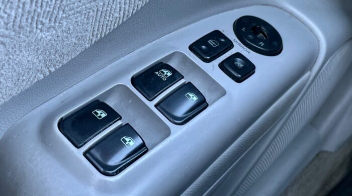 Hyundai Sonata GL 2006 - Image 9