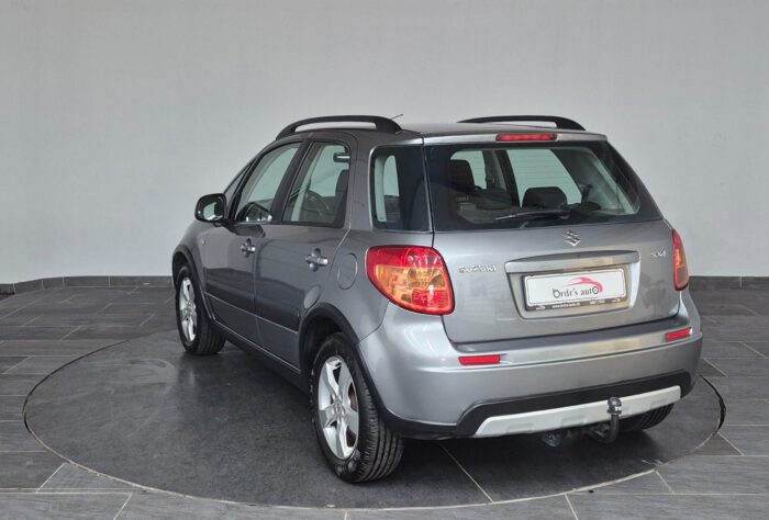 Suzuki SX4 GLX 2011 - Image 6
