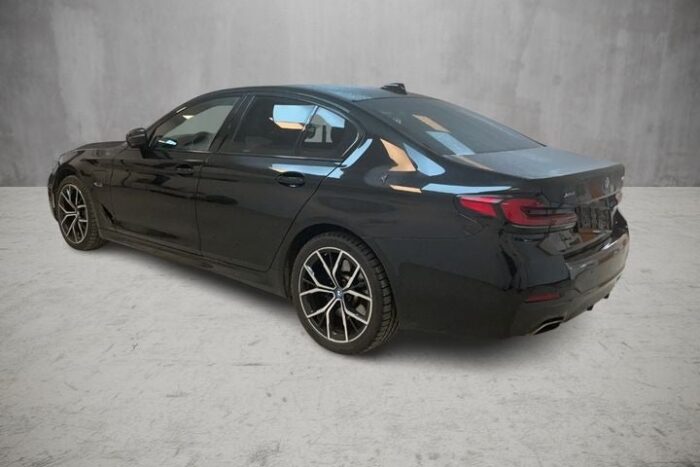 BMW 545e M-Sport xDrive aut. 2022 - Image 2