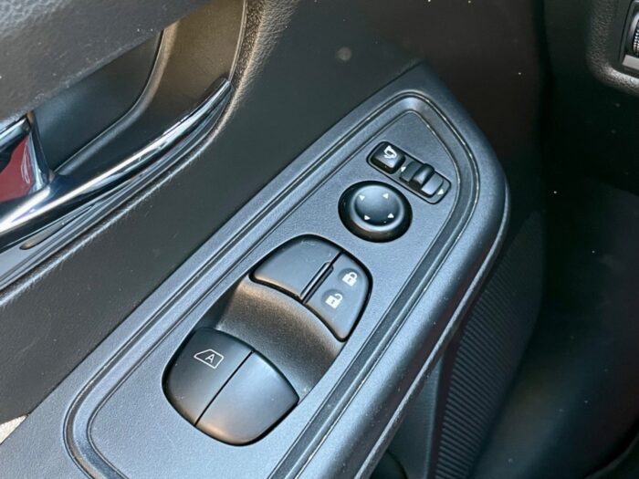 Nissan Micra IG-T 100 Acenta 2019 - Image 13