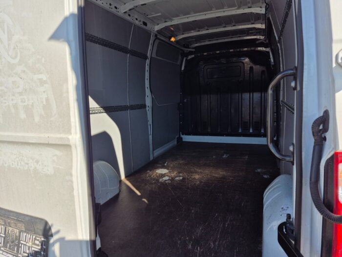 Renault Master IV T35 dCi 150 L3H2 Kassevogn 2021 - Image 8