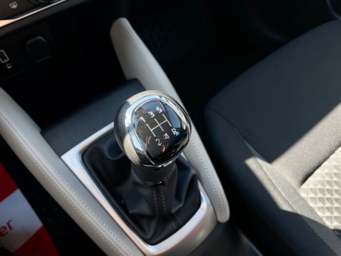 Nissan Micra IG-T 100 Acenta 2019 - Image 12