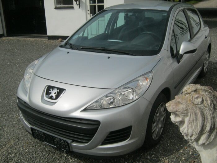 Peugeot 207 HDi 90 Comfort+ 2010 - Image 3