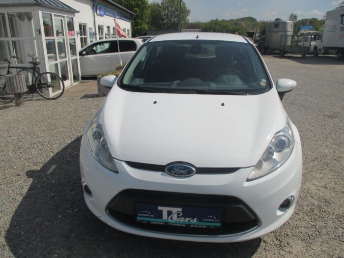 Ford Fiesta Trend 2009 - Image 6