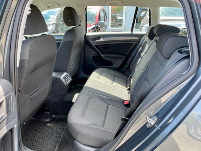 VW Golf VII TSi 130 Comfortline Variant DSG 2019 - Image 12