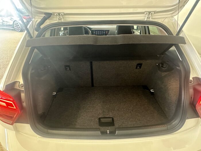 VW Polo TSi 110 Highline DSG 2021 - Image 16