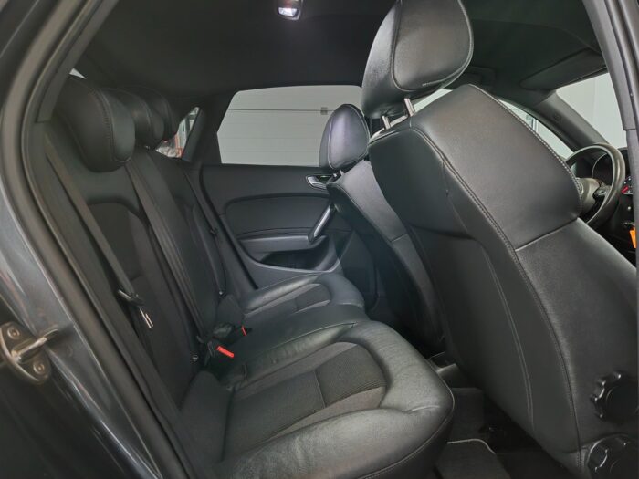 Audi A1 TFSi 185 S-line Sportback  S-tr. 2012 - Image 12