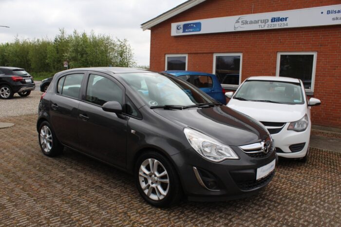 Opel Corsa 16V Cosmo 2012 - Image 12