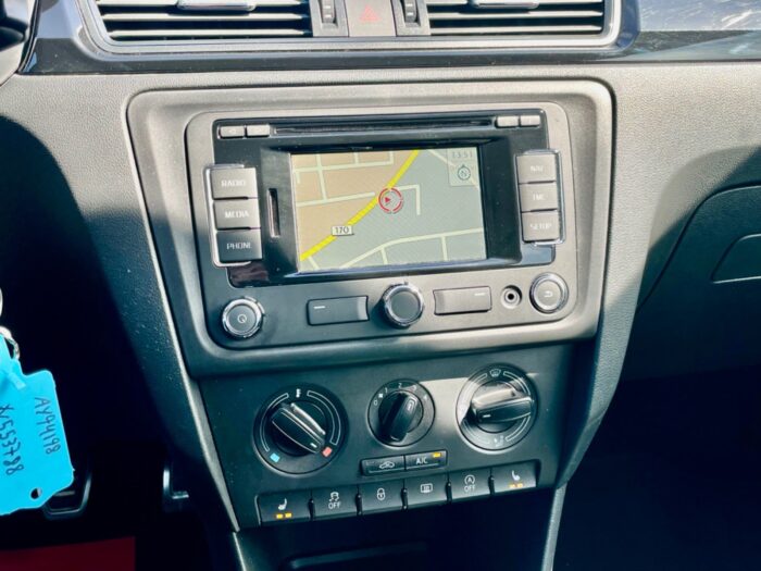 Skoda Rapid TSi 105 Ambition Spaceback GreenTec 2015 - Image 8