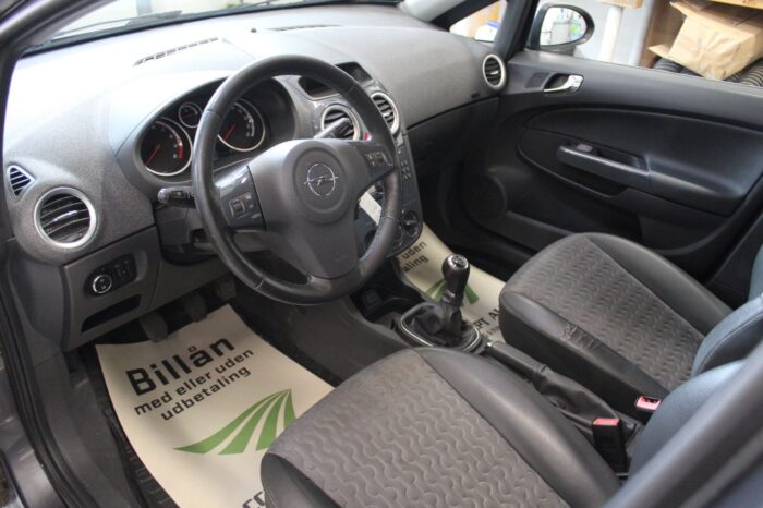 Opel Corsa 16V Cosmo 2012 - Image 13