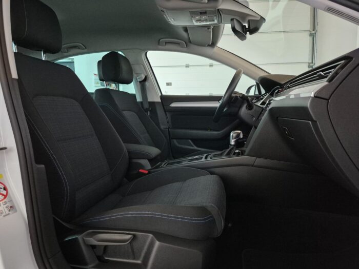 VW Passat GTE DSG 2021 - Image 10