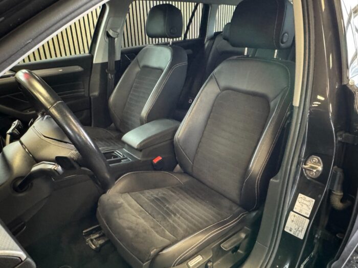 VW Passat GTE Highline+ Variant DSG 2020 - Image 13