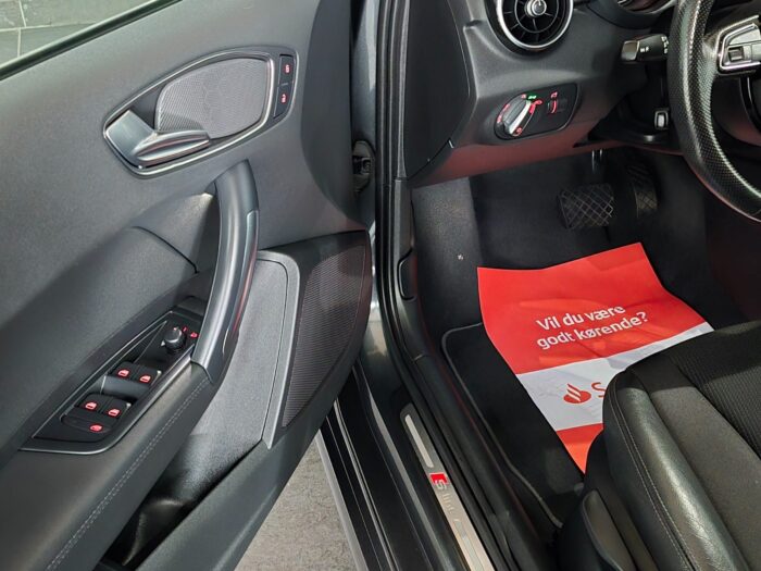 Audi A1 TFSi 185 S-line Sportback  S-tr. 2012 - Image 13