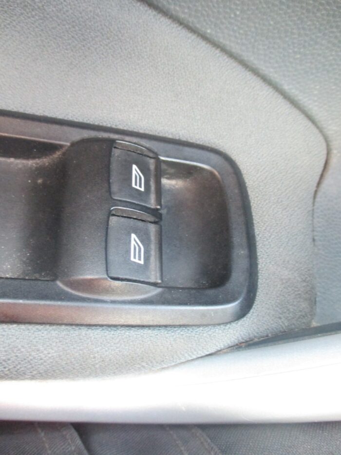 Ford Fiesta Trend 2009 - Image 10
