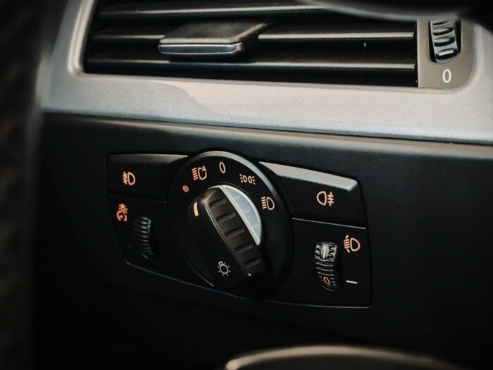 BMW 525d Steptr. 2008 - Image 13