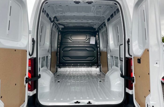 Renault Master V T35 E-Tech L2H2 Kassevogn Tekno 2025 - Billede 7