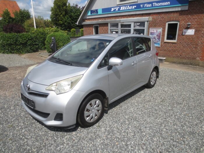 Toyota Verso-S VVT-i T2 2012