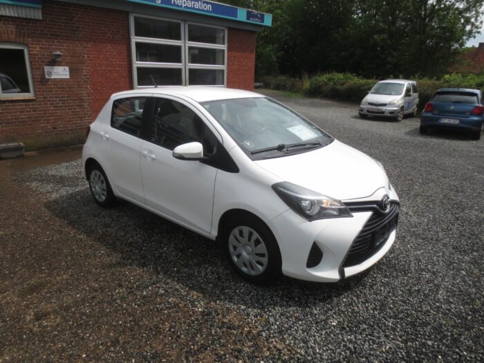 Toyota Yaris VVT-i T2 Touch 2015 - Billede 2